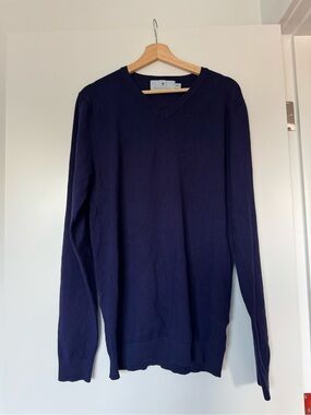 American Tall Men's V-Neck Sweater - Navy